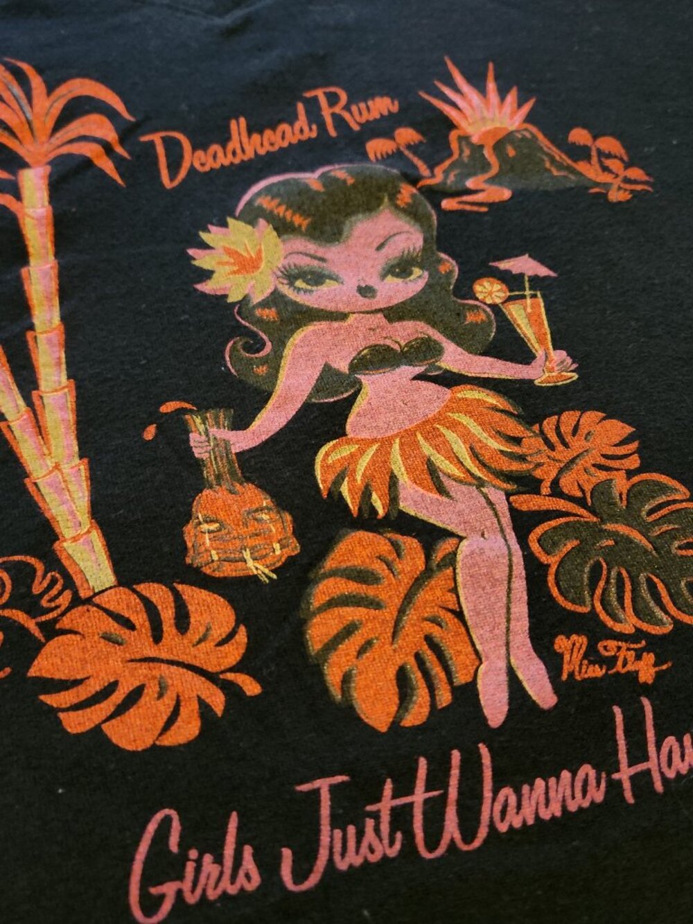 Deadhead Rum Promotional Tee Girls Just Wanna Have Rum Tiki Pinup Art XL